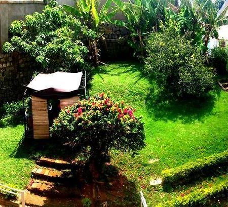 Le Fumoir Guest House Chambre Double Antananarivo Exterior foto